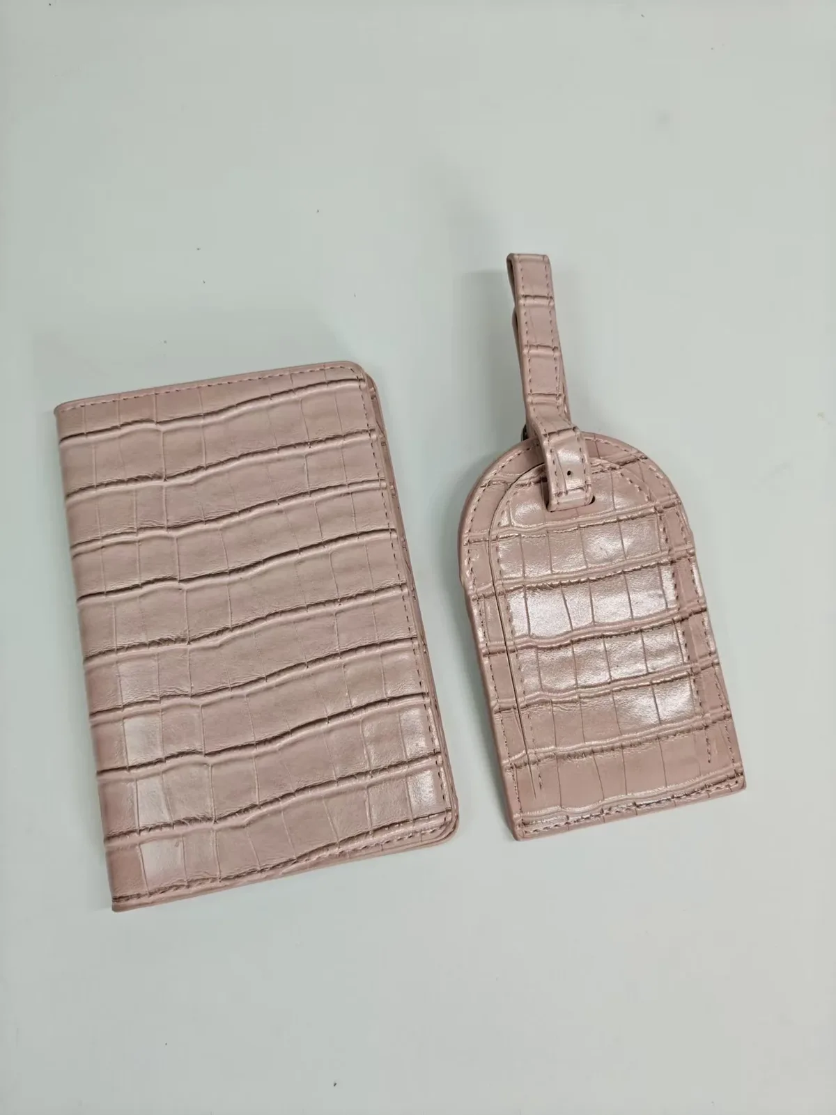 porte-passeport en cuir à motif crocodile, étiquette de bagage personnalisée avec gravure d'initiales, porte-cartes rétro de luxe, cadeau