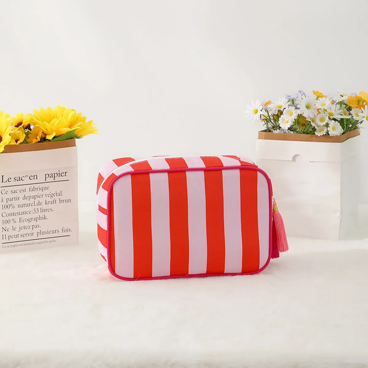 pochette de maquillage personnalisée brodée en seersucker, rayée et matelassée, pour cosmétiques, cadeau de mariage pour demoiselle d'honneur, organiseur de voyage pour articles de toilette avec fermeture éclair