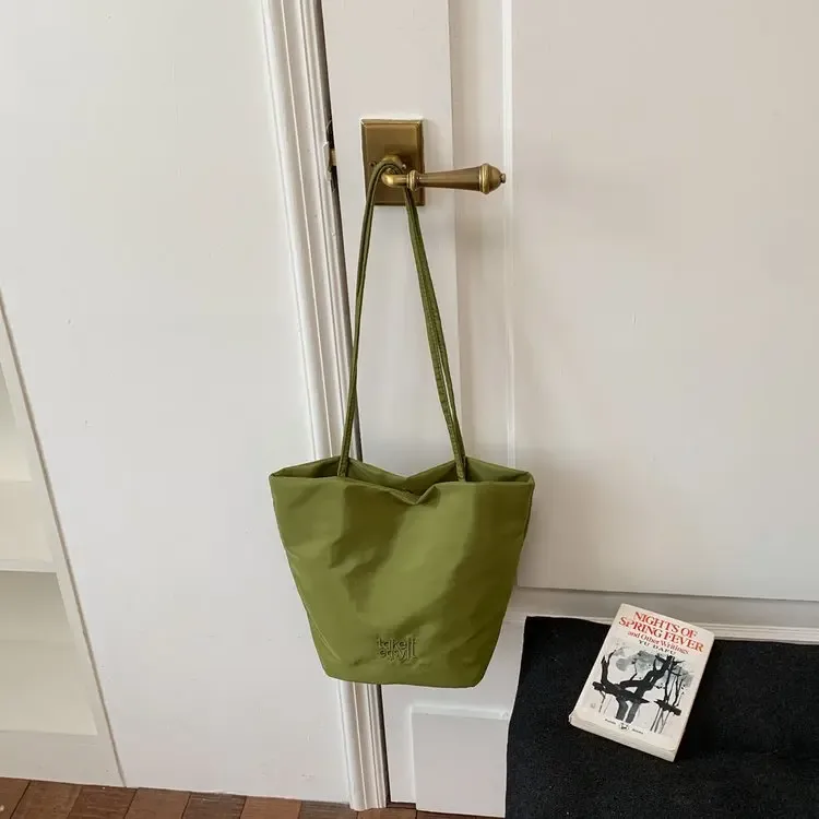 sac fourre-tout mini en nylon uni décontracté pour femme, sac à bandoulière léger pour usage quotidien, travail, voyage et sorties décontractées