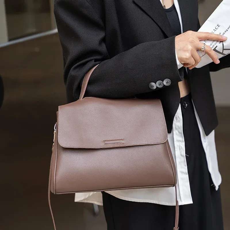 sac à bandoulière en cuir de vache véritable pour femmes, sac à main de luxe de créateur, sac à bandoulière souple en cuir pour le bureau.