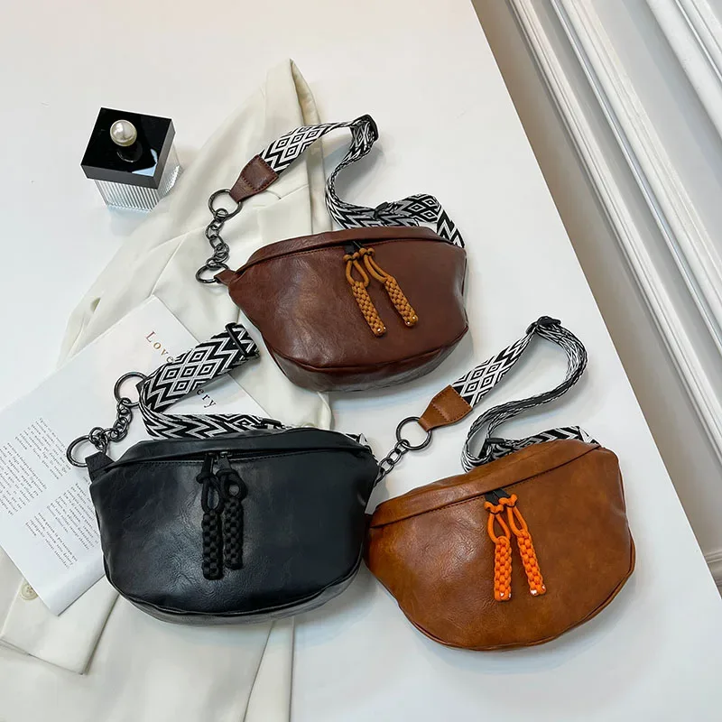 sac de taille en cuir souple pour femmes, sac banane avec chaîne, sac à bandoulière de bonne qualité, sacs de poitrine de styliste à la mode