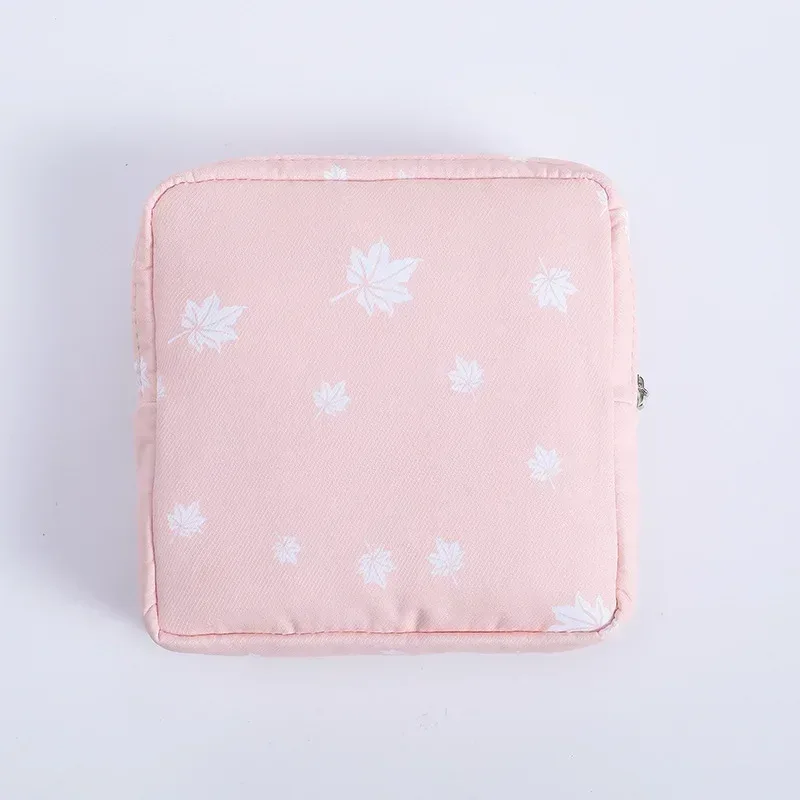 trousse toilette toile imprimés animaux couleur noir blanc bleu rose gris usage voyage cosmétiques maquillage