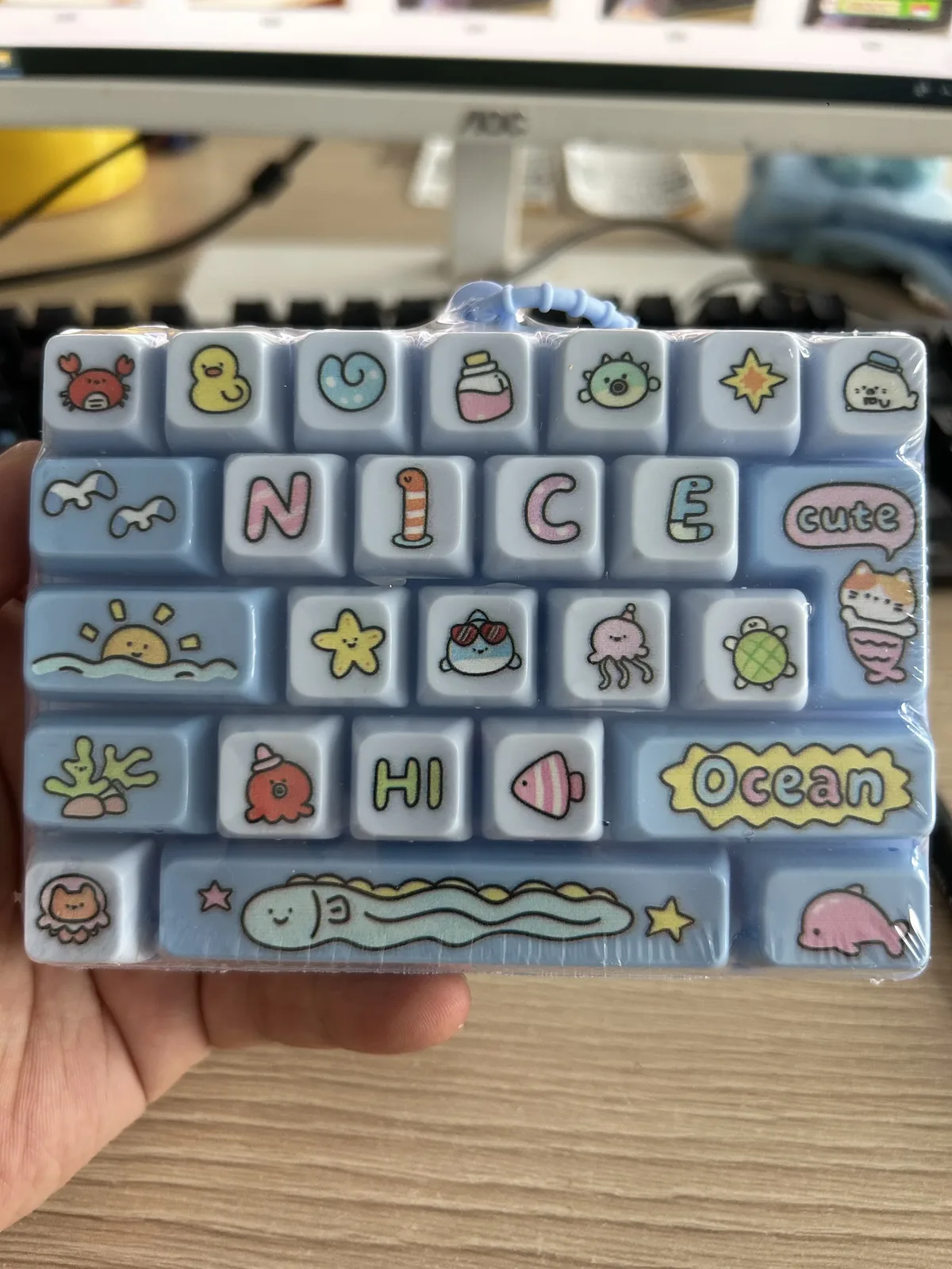 porte-clés portable à 26 touches de clavier pour sacs, sacs à dos, accessoire de costume d'halloween, jouet sensoriel de décompression pour le bout des doigts