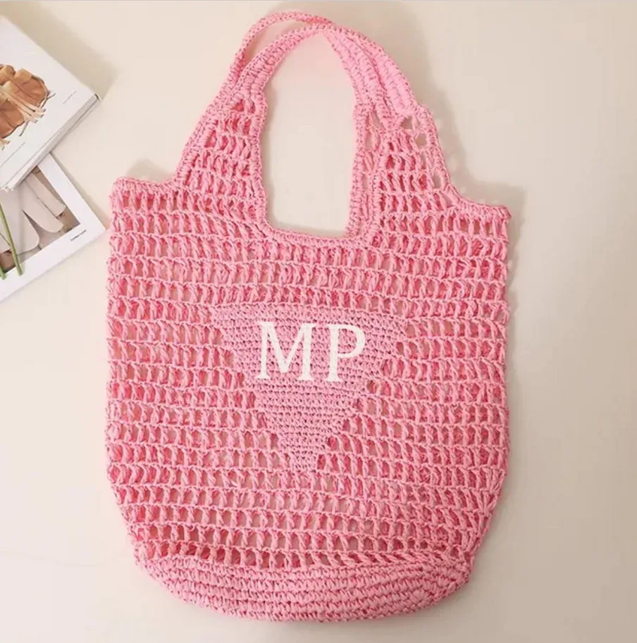 sac fourre-tout de plage en raphia personnalisé, sac de paille personnalisé, sac fourre-tout de plage, fourre-tout tissé initial personnalisé, cadeau personnalisé, sac de voyage d'anniversaire