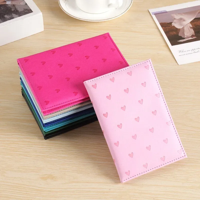 portefeuille de voyage à imprimé cœur mignon pour femmes, couverture de passeport en cuir pu, porte-passeport, accessoires de voyage, étui de protection pour documents