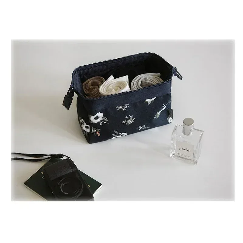 nouvelle mode sac cosmétique femmes étanche flamant sacs de maquillage organisateur de voyage kits de toilette sacs de maquillage portables esthéticienne