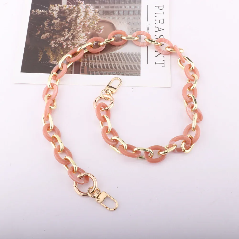 chaîne silicone maillons entrelacés boucles dorées accessoire voyage sangle remplacement noir blanc marron rose pâle gris vert