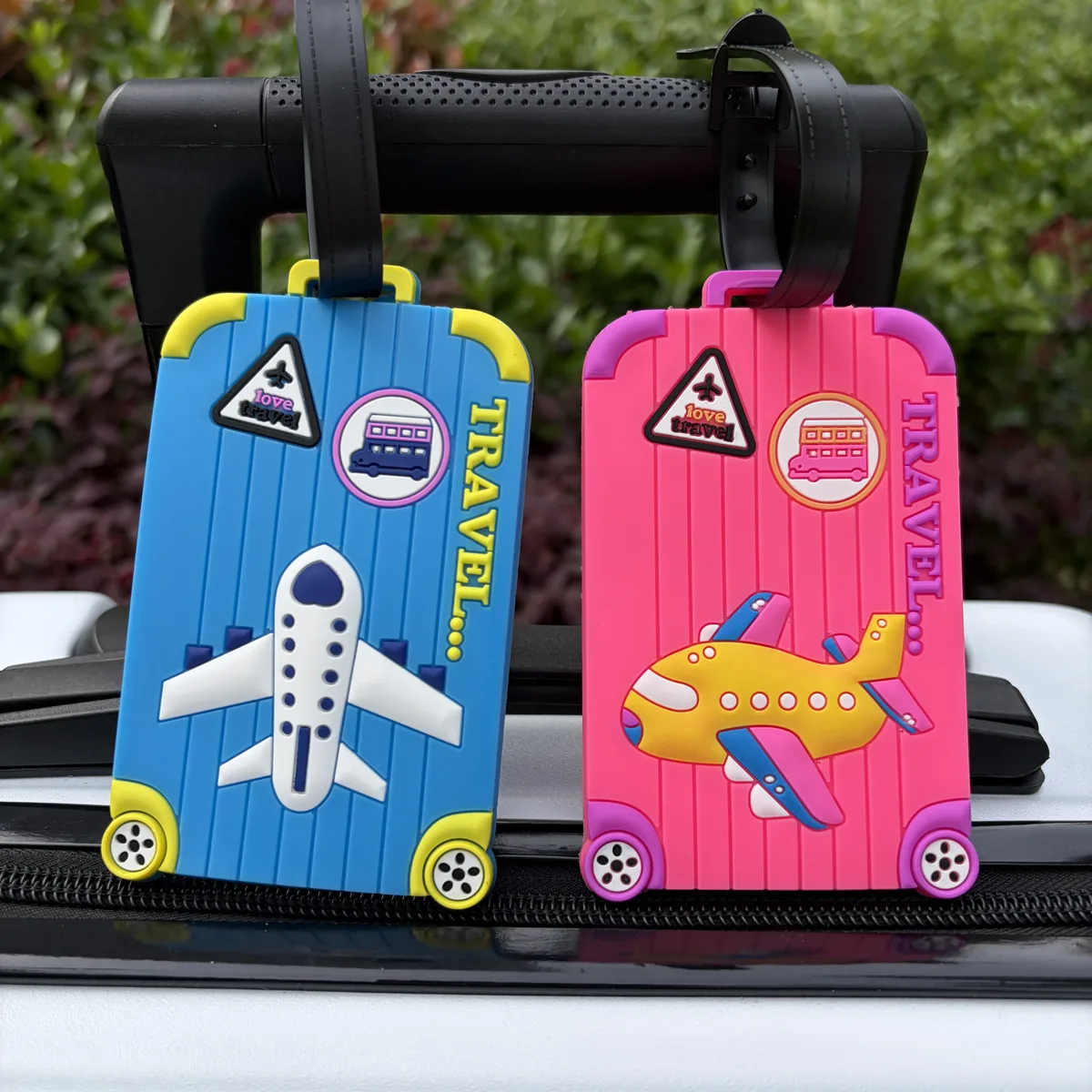 étiquette de bagage créative en silicone en forme d'avion, pendentif de valise anti-perte, étiquette de sac, porte-billet d'embarquement, peut inclure une carte nominative remplaçable