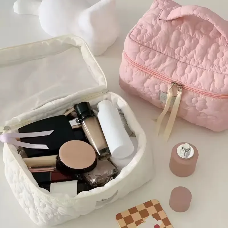 trousse de maquillage matelassée cloud, grande capacité, organiseur de cosmétiques avec poignée pour les voyages et l'usage quotidien