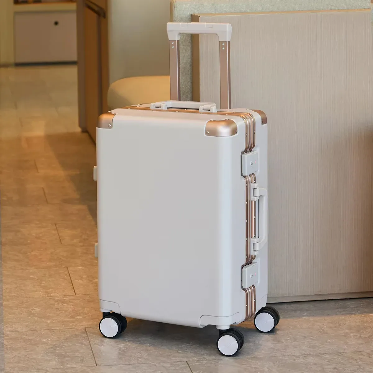valise bagage roulante pc grise dorée toupies sécurité voyage grande capacité transport vêtements accessoires