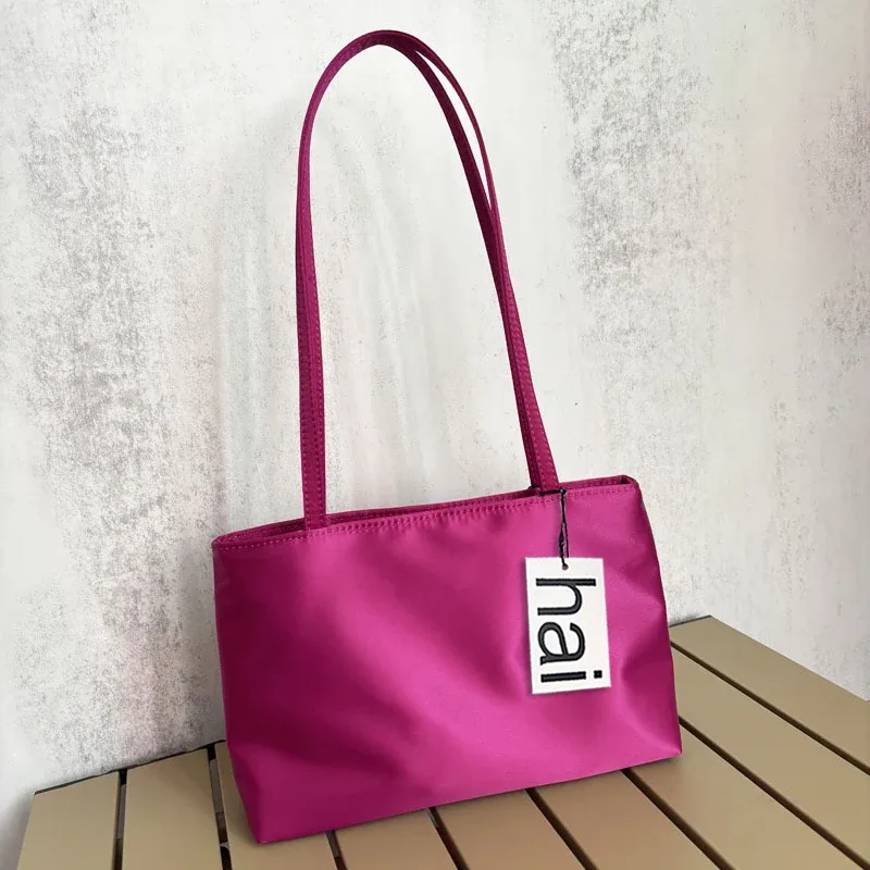 sacs à bandoulière de luxe en soie pour femmes, sac carré sous les bras, sac de banlieue de marque célèbre, fourre-tout macaron de couleur contrastée