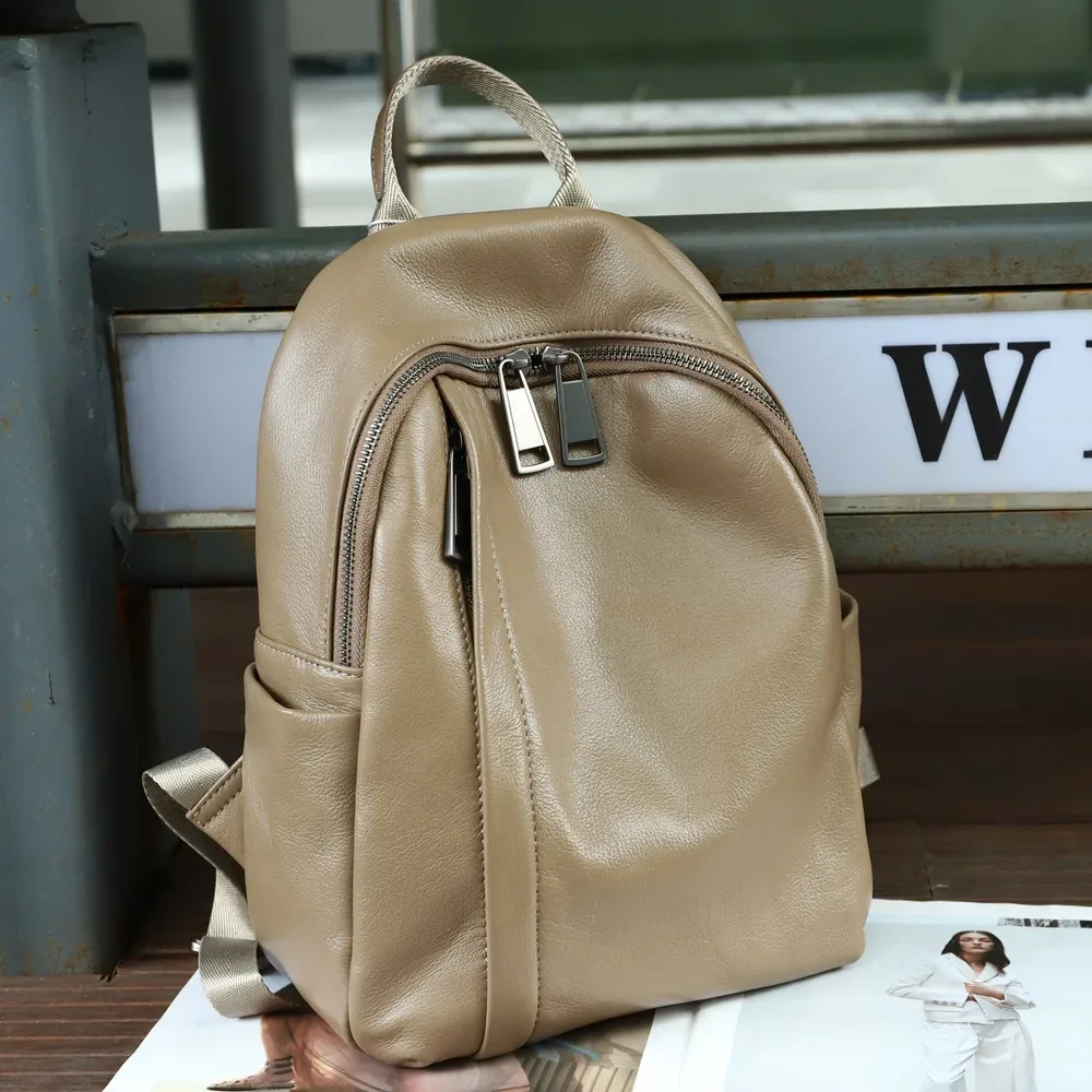 sac à dos en cuir véritable pour femmes, sac à bandoulière d'école à la mode pour dames, sac de voyage en cuir de vache à motif solide, nouvelle collection 2025