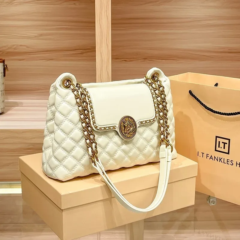 sac à chaîne en cuir véritable de marque pour femme 2025, nouveau design de créateur avec un sens du luxe, sac à bandoulière grande capacité à porter sous le bras