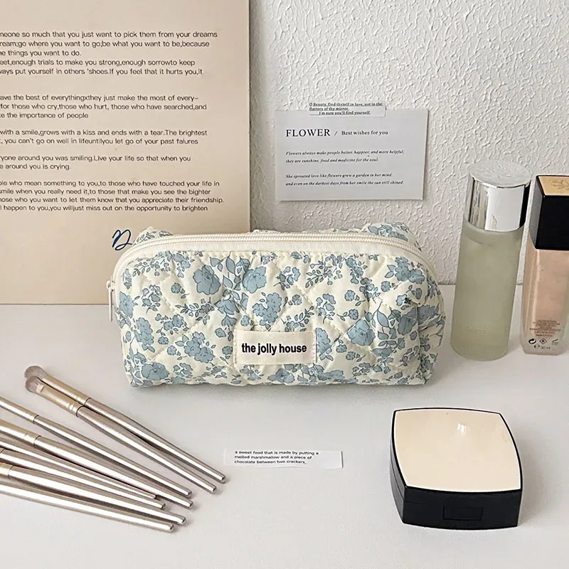 sac à cosmétiques matelassé ours rose pour femmes, joli organisateur de voyage de maquillage à fermeture éclair, sac à main féminin, pochette de toilette pour filles, 2024