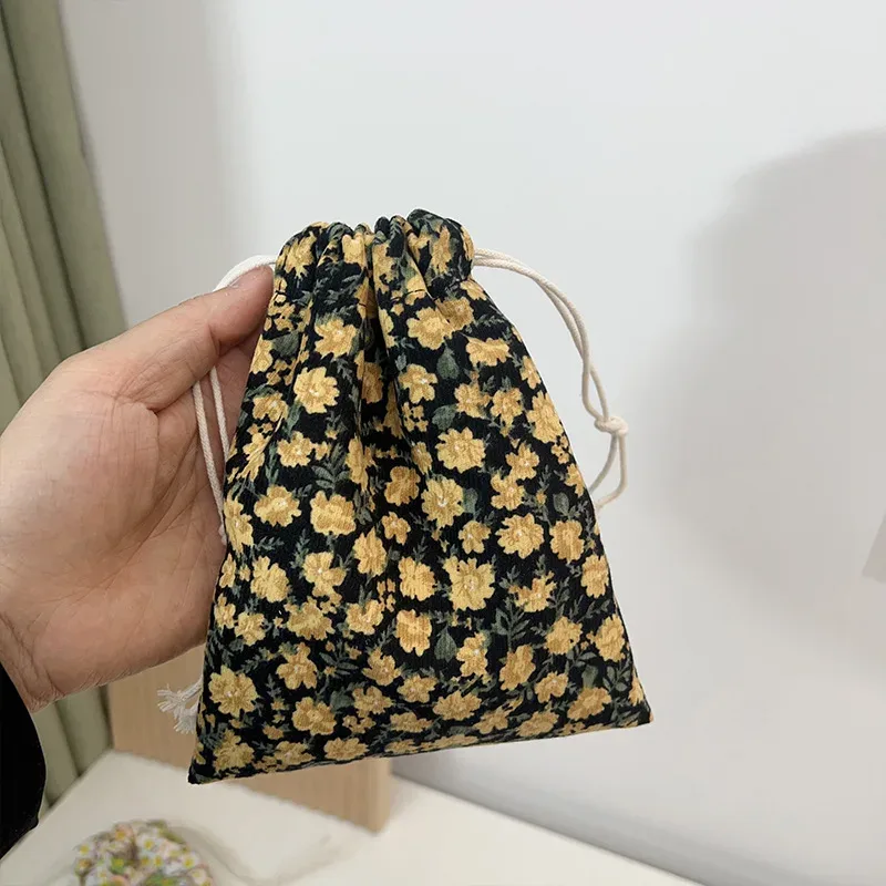 mini sac de rangement cosmétique à imprimé floral, sac de rouge à lèvres de maquillage wstring de proximité, petit gril, sac d'emballage de chaussettes de sous-vêtements de voyage