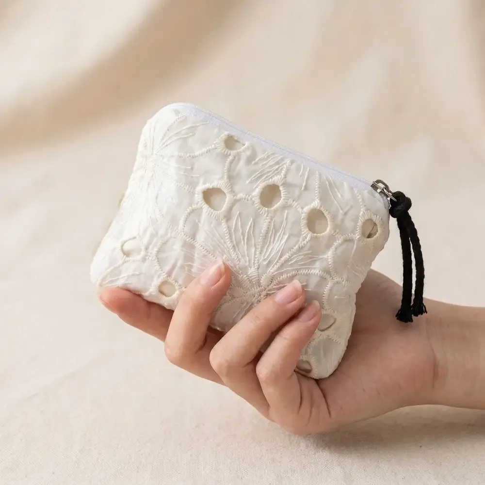sac de rangement en dentelle d'organza brodé, sac de rangement pour bijoux à fleurs mignonnes, broderie légère, petite trousse de maquillage, essentiels de voyage