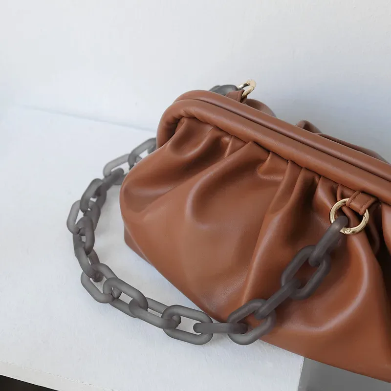 chaîne métal gris boucles dorées sac marron noire accessoire voyage bandoulière rechange modèle luxe