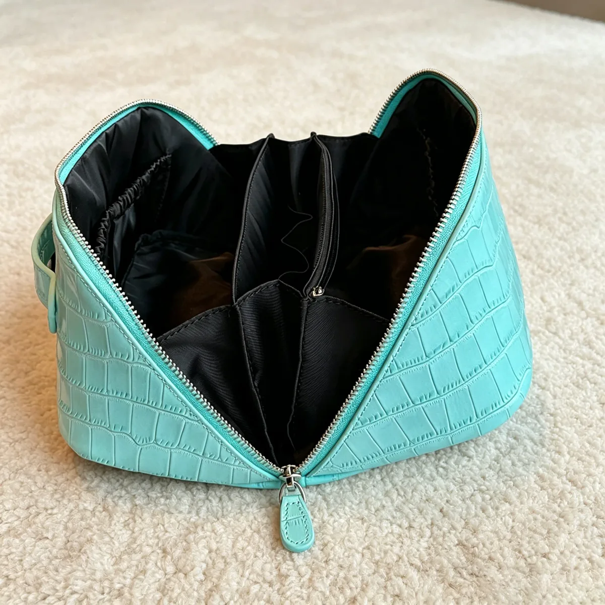 pochette de maquillage en cuir de vachette bleu à motif crocodile, nouvelle pochette de toilette de luxe en cuir véritable, grande capacité, pour voyage, rangement de cosmétiques