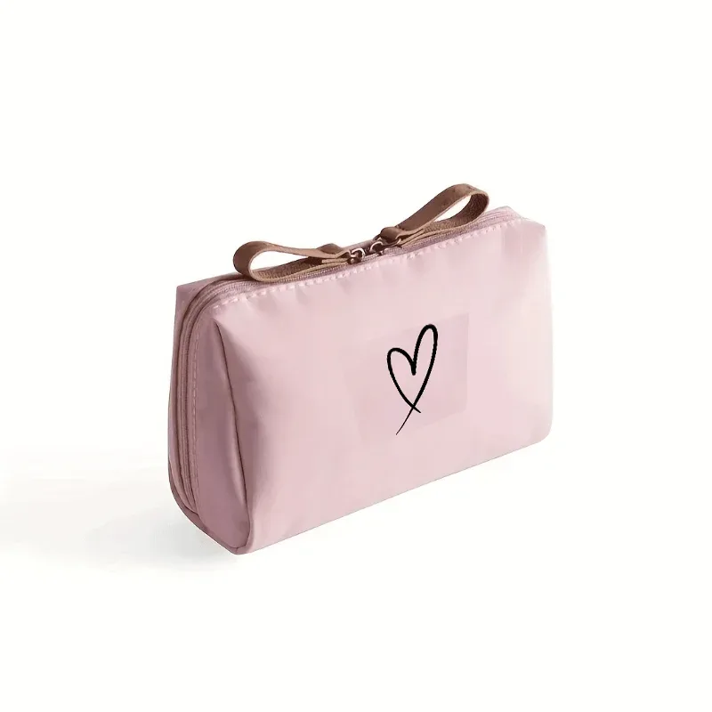 trousse de maquillage de voyage portable, trousse de rangement pour articles de toilette avec motif cœur, idéale pour les voyages, les activités quotidiennes et les activités de plein air.