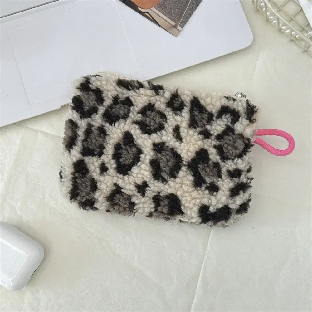 mini trousse de maquillage en peluche mignonne, portable, voyage, cosmétique, rouge à lèvres, écouteurs, carte, sac à main de rangement, pochette portefeuille pour femmes