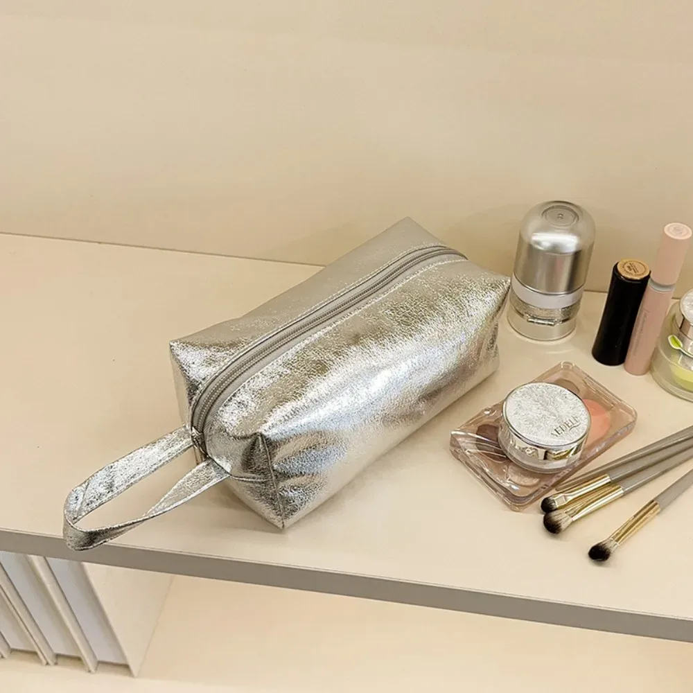 sac de maquillage brillant portable, grande capacité, sac à cosmétiques à main, couleur unie, trousse à crayons polyvalente pour femmes