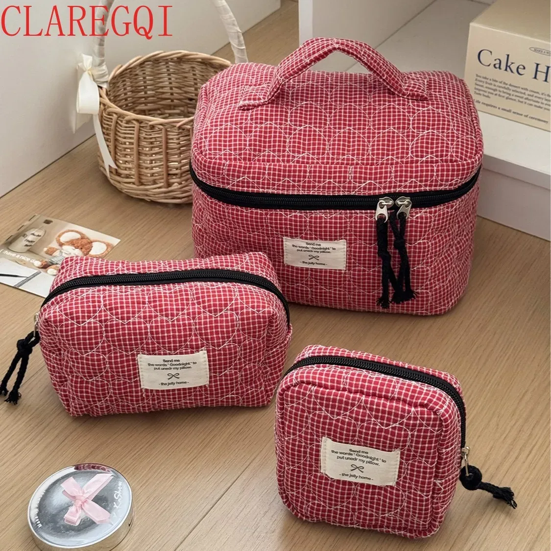 trousse toilette coton rouge noir bleu motif géométrique matelassé portable pliable cosmétiques maquillage voyage