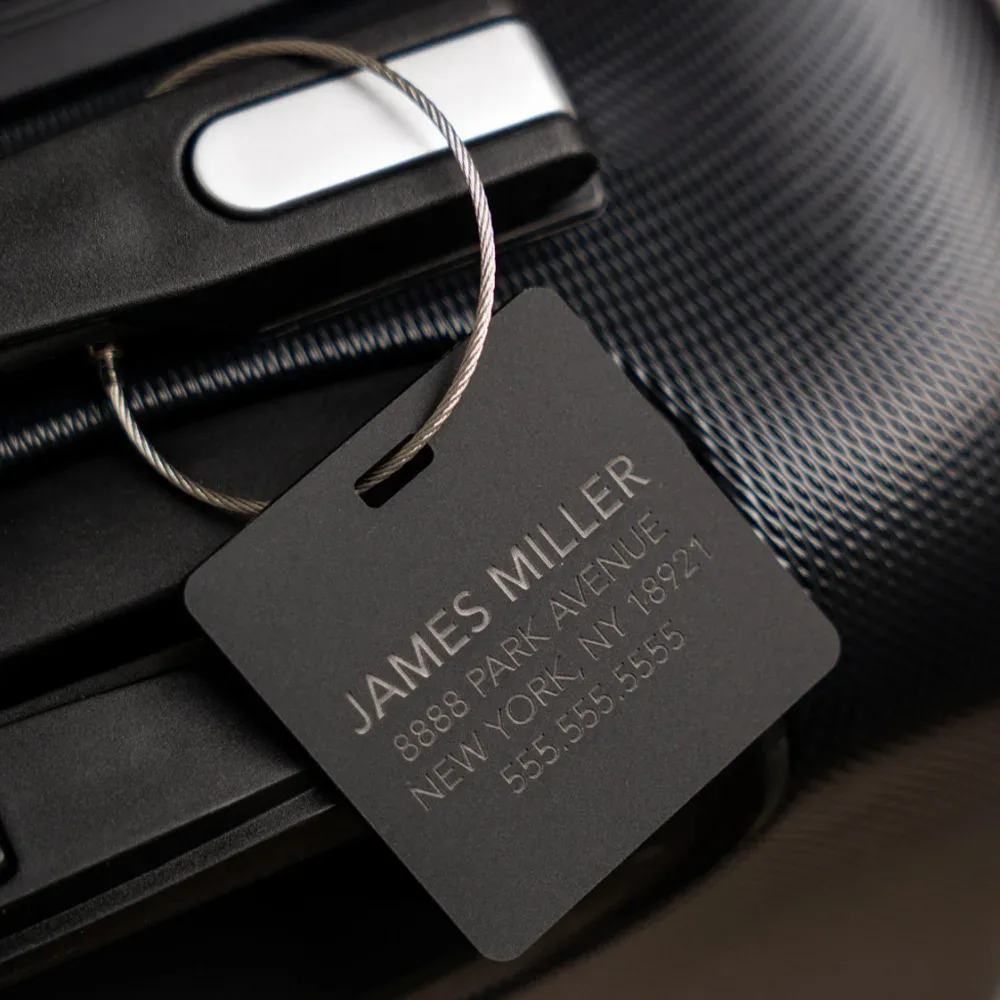 personnalisez une étiquette de bagage carrée, une étiquette de bagage personnalisée gravée, découpez le texte pour personnaliser votre sac de voyage, élégant