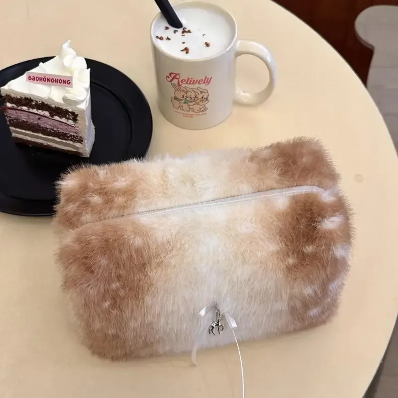 sacs à cosmétiques en peluche douce pour femmes, imprimé cerf, organisateur de maquillage, soins de la peau, cadeau parfait, sacs de lavage pour voyage, sacs de rangement pour cosmétiques