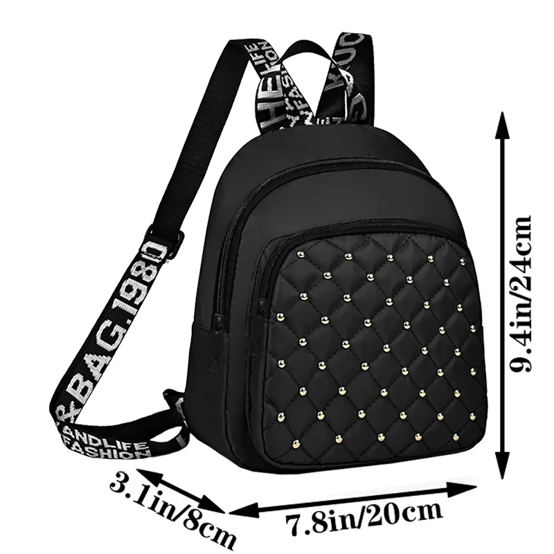 sac à dos clouté chic et élégant, multicolore, matelassé, sangle réglable, léger pour les déplacements quotidiens, sac élégant fonctionnel décontracté