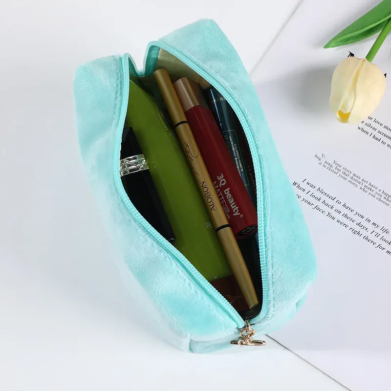 trousse de maquillage de demoiselle d'honneur brodée personnalisée, sac de rangement en velours personnalisé, cadeau d'anniversaire de mariage, trousse de toilette de voyage avec logo personnalisé