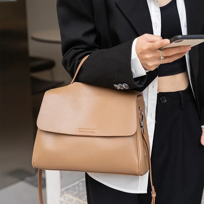 sac à bandoulière en cuir de vache véritable pour femmes, sac à main de luxe de créateur, sac à bandoulière souple en cuir pour le bureau.