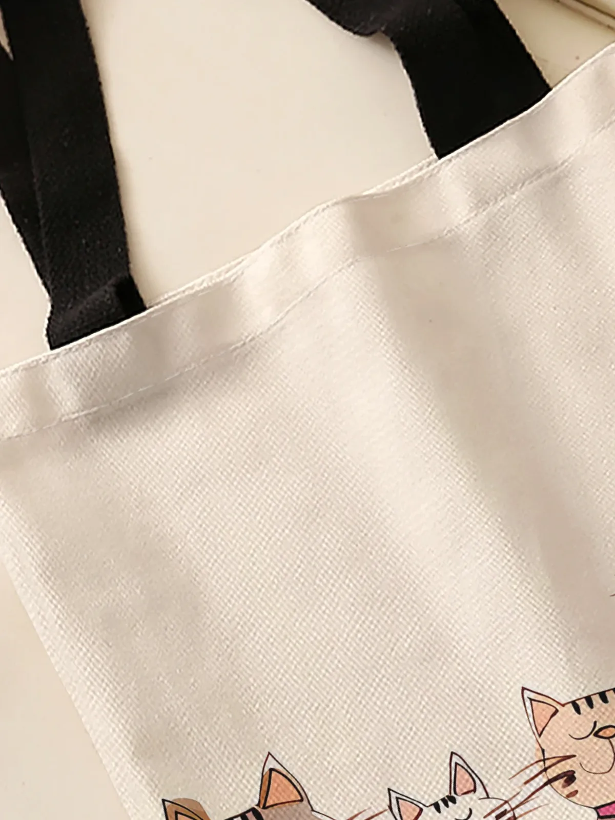 sac fourre-tout avec impression de chatons en dessin animé avec nœud papillon, sac à bandoulière de grande capacité pour le shopping, les voyages et l'usage quotidien