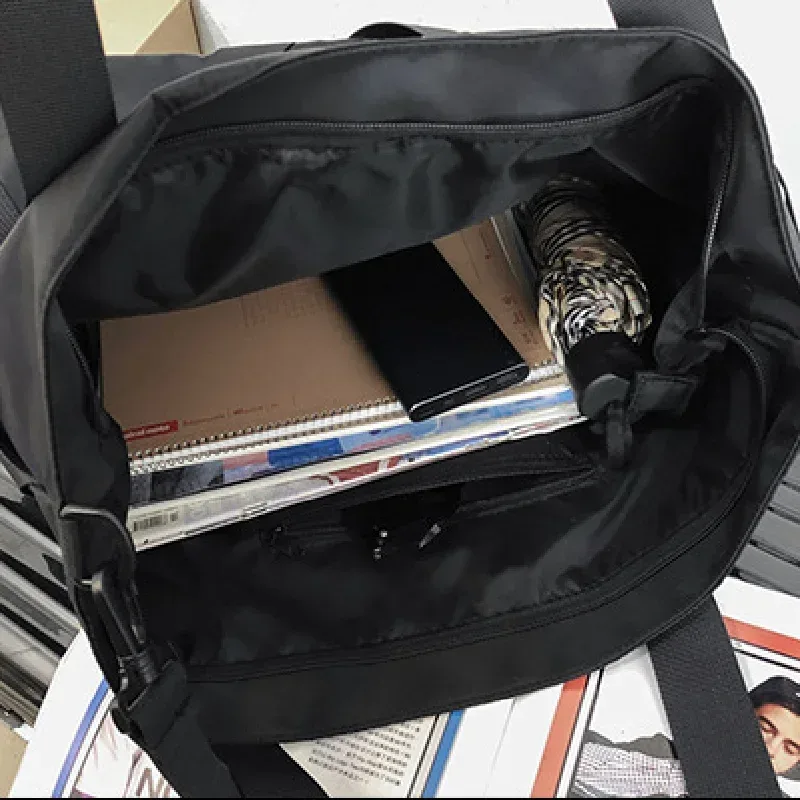 sac fourre-tout décontracté pour homme, grand sac à main pour homme, sac à bandoulière de grande capacité, adapté aux voyages de courte distance, mode initiée