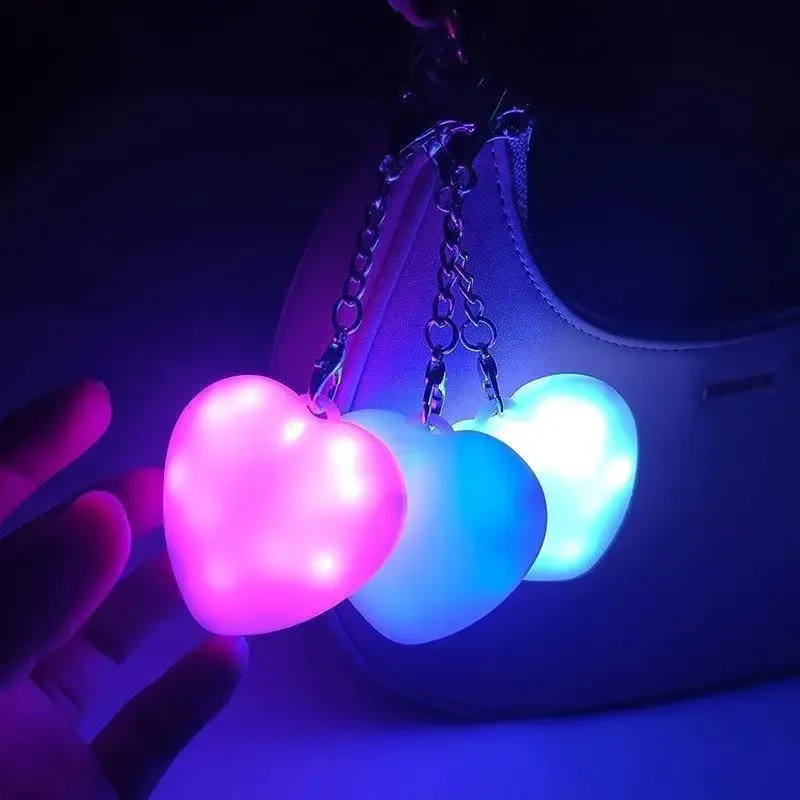 lampe de sac à main en forme de cœur à activation tactile, mini led, porte-clés avec capteur intelligent 16s pour sacs fourre-tout et voyages pour femmes