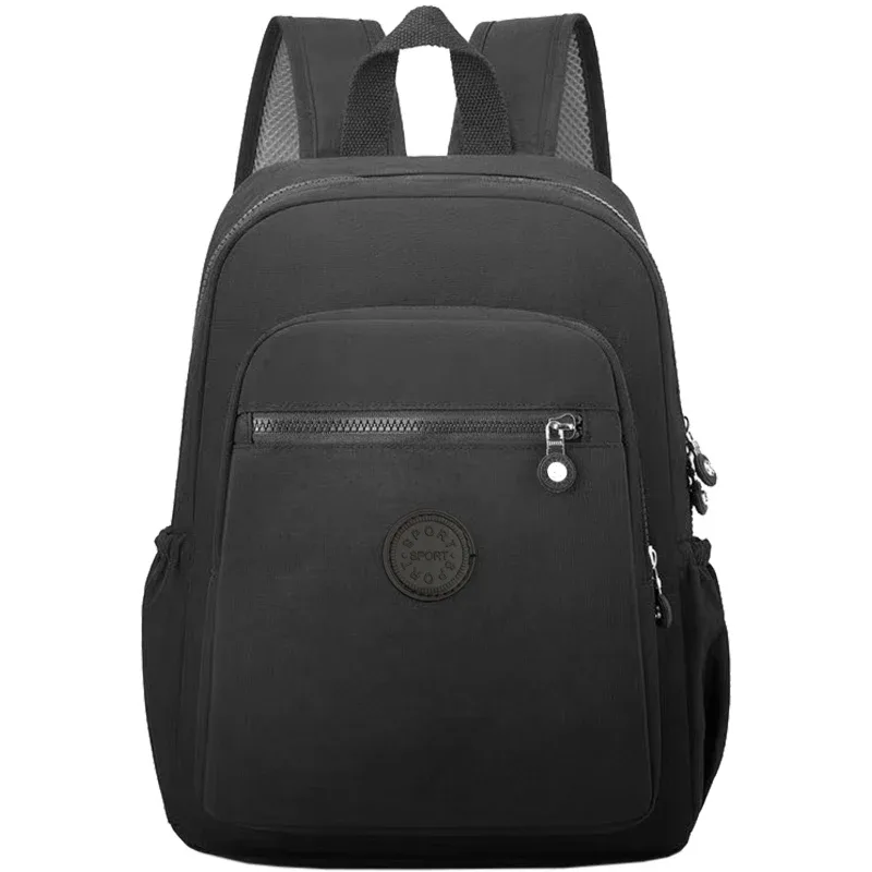 sac à dos chic et minimaliste pour femme, sac à dos en nylon durable anti-éclaboussures, sangle réglable pour les trajets quotidiens, le shopping et les activités de plein air