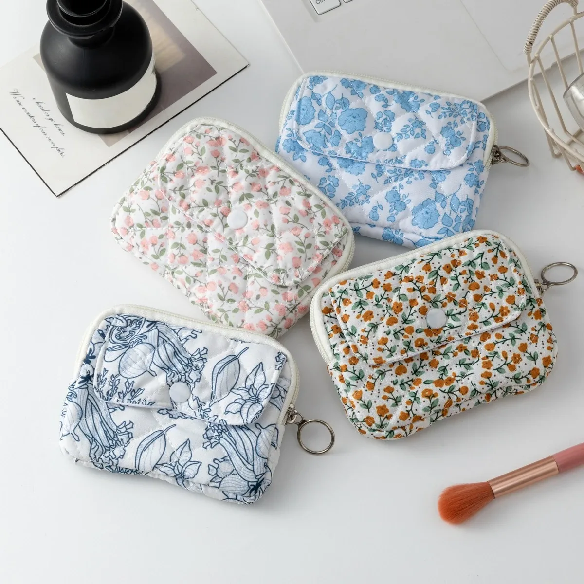 Mini sac à cosmétiques carré mignon pour femmes, pochette de rangement pour serviettes hygiéniques, rouge à lèvres, petits sacs de maquillage à fermeture éclair