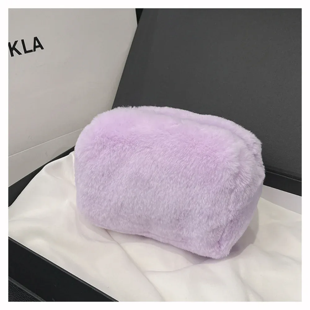 pochette à maquillage en peluche, sac cosmétique sécurisé en fausse fourrure, pochette à maquillage moelleuse, pochette cosmétique grande capacité en peluche pour pochette élégante