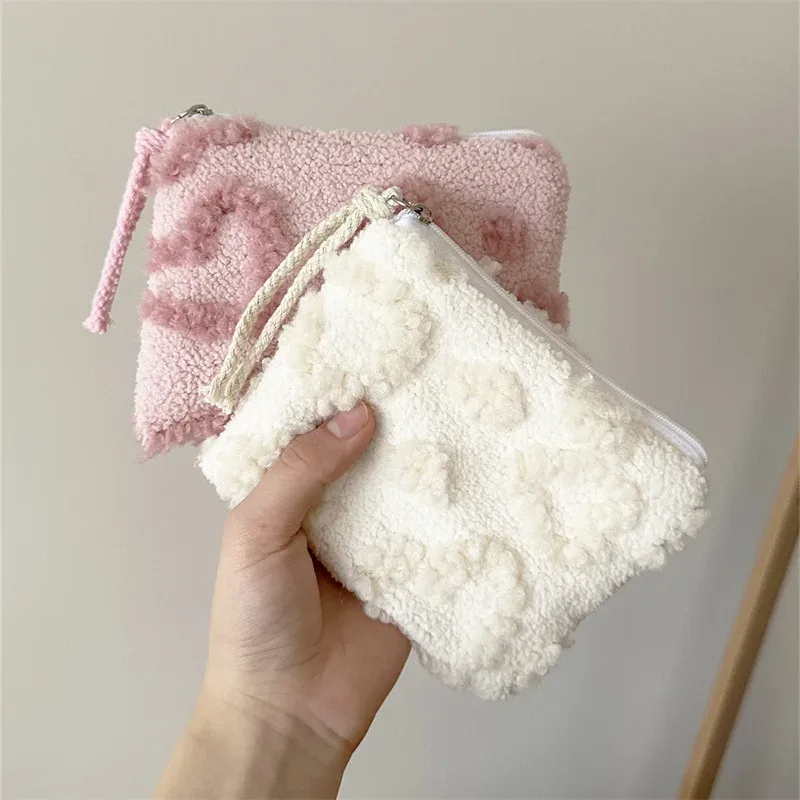 nouveau sac de maquillage coeur d'amour femmes petite pochette de rouge à lèvres cosmétique mignon organisateur d'étudiant voyage toilette serviette hygiénique sac
