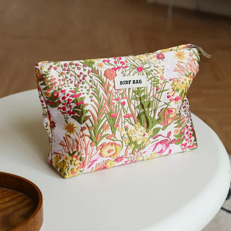 trousse toilette polyester floral fleur rose vert violet blanc motif géométrique marguerites bleu jaune voyage grande capacité