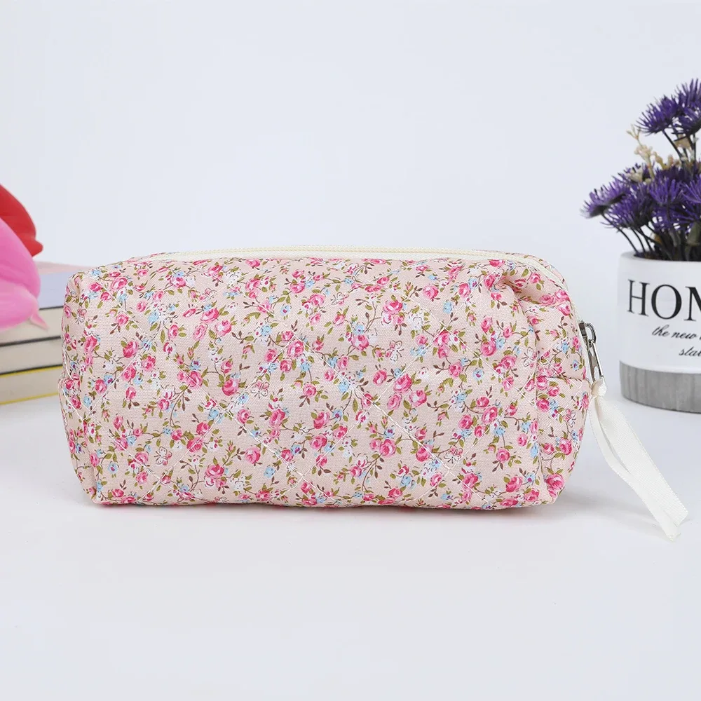 trousse de maquillage avec rembourrage en coton, motif floral, grande capacité, sensation haut de gamme, joli sac de rangement pour cosmétiques de style ins