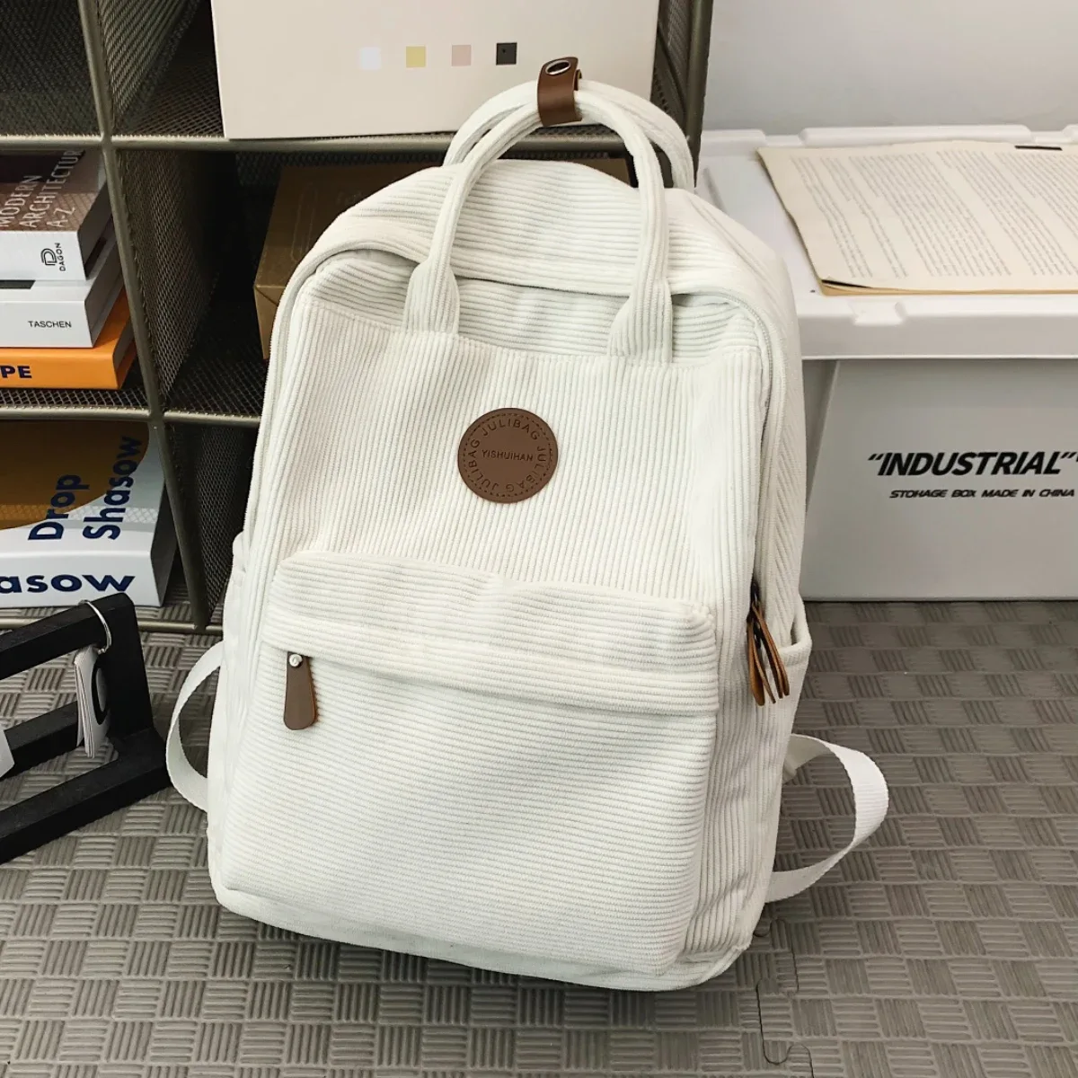 cartable en velours côtelé étudiant du secondaire étudiant du secondaire ins collège sac à dos automne et hiver nouvelle couleur pure fille sac à dos en velours classe d'étudiant shopping randonnée