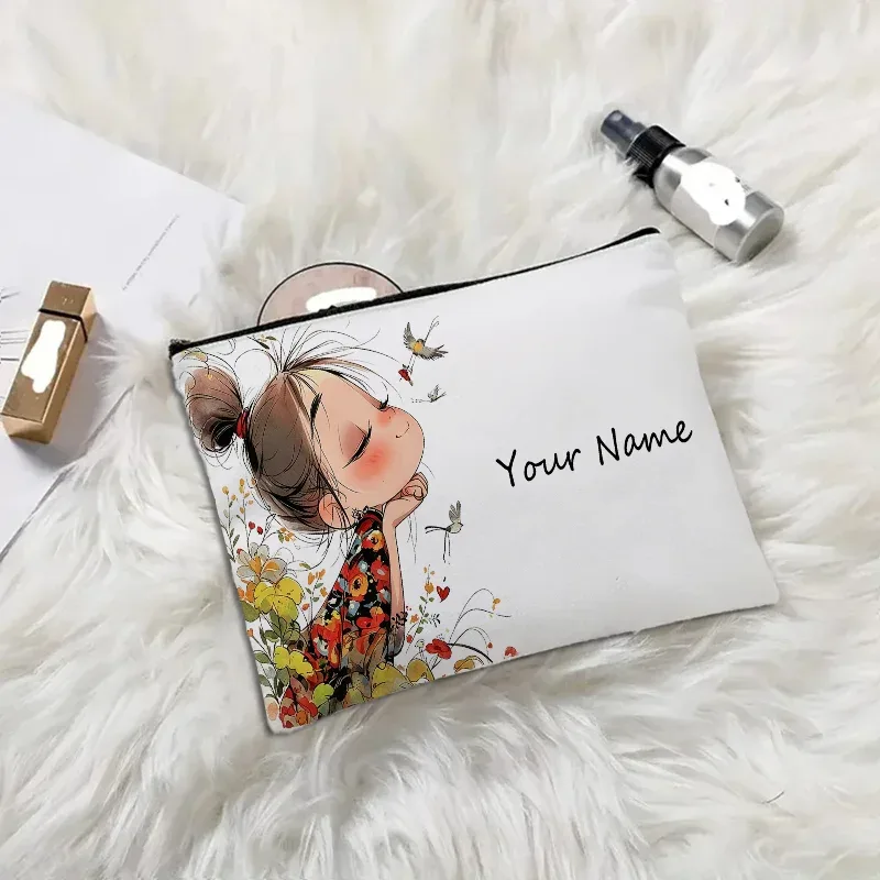 trousse de maquillage personnalisée en toile avec nom, pochette cosmétique imprimée fille cartoon, organisateur de voyage personnalisé à fermeture éclair pour femme, idéal cadeau