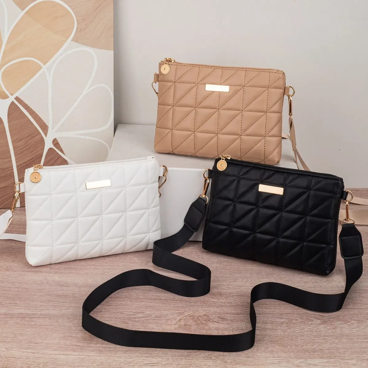 Petit sac à main carré, mini sac pour téléphone, sac de style nouveau, broderie compacte, porte-monnaie triangulaire à la mode pour femmes