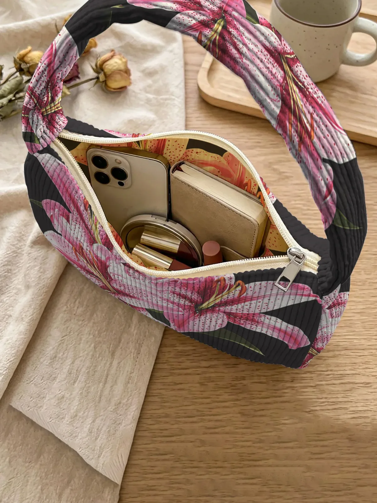 sac à bandoulière tendance à imprimé lys rose, sac sous le bras en velours côtelé noir pour un usage quotidien décontracté