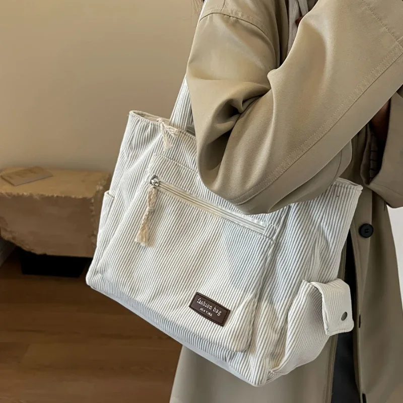 sac fourre-tout simple en velours côtelé, sac à bandoulière de couleur unie, sac à main rétro multi-poches pour le travail scolaire et le shopping
