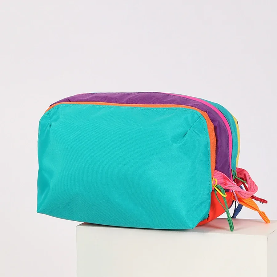 sac de voyage léger grande capacité pour maquillage et articles de toilette, sac à bandoulière de voyage couleur dopamine, sac de toilette suspendu en nylon imperméable