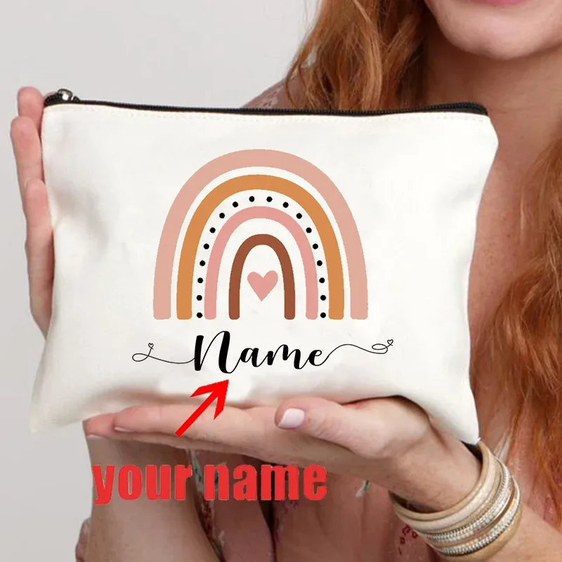 trousse de maquillage avec nom personnalisé pour enseignant arc-en-ciel, cadeau de remise de diplôme personnalisé pour enseignants, trousse à crayons, cadeau de rentrée scolaire, bourse pour femmes