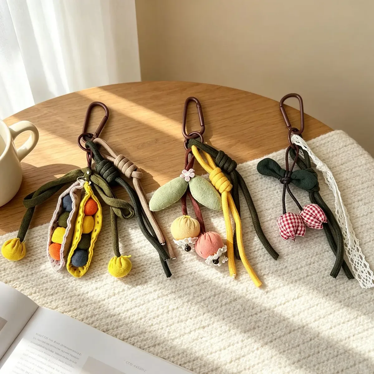 breloque de sac en tissu floral, porte-clés botanique en luffa avec clip pour sac à main, sac fourre-tout, sac à dos, pochette, cadeau floral inspiré de la nature pour femme