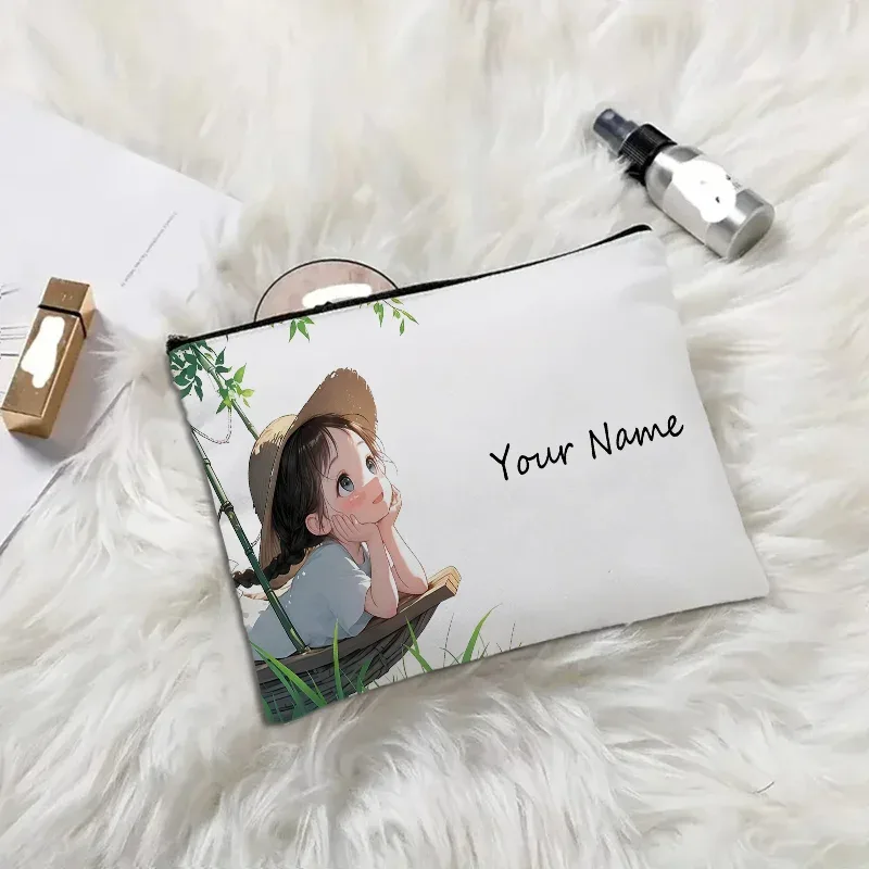 trousse de maquillage personnalisée en toile avec nom, pochette cosmétique imprimée fille cartoon, organisateur de voyage personnalisé à fermeture éclair pour femme, idéal cadeau