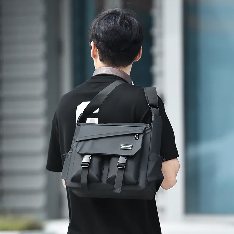sac à bandoulière pour homme tendance, sac de facteur multi-couches, sac de voyage d'affaires, sac bandoulière adapté au quotidien et aux déplacements professionnels